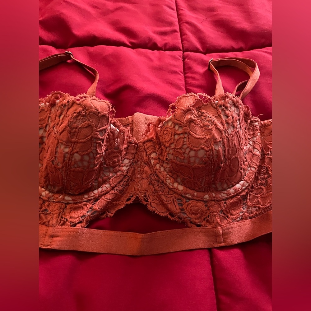 Victoria's Secret Lace Bralette in Rust 32B - Picture 4 of 12